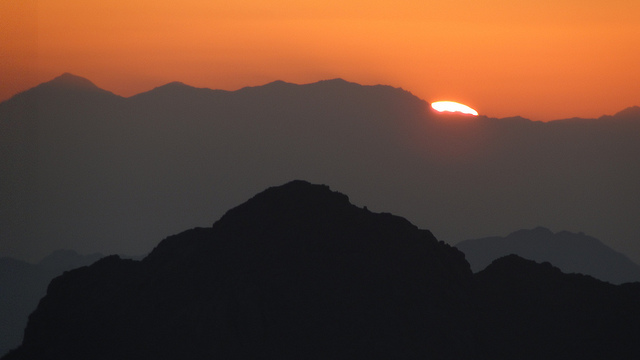 EARTH Dawn_Mt_Sinai_Richard_White_Flickr