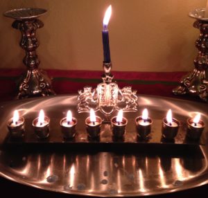 oil burning chanukkiah oil burning chanukkiah